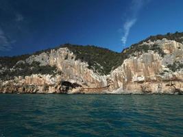 zee runderen grotten grot del bue marino cala gonone Italië foto