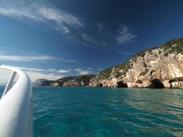 orosei golf cala gonone rotsen zee kliffen Sardinië Italië foto