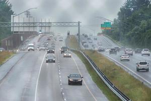 Washington, Verenigde Staten van Amerika - juni, 23 2016 Maryland overbelast snelweg Aan regenachtig dag foto