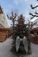 Kerstmis boom straat decoratie in Salzburg Oostenrijk foto