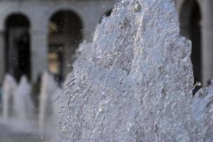 Genua piazza de ferrari fontein plons stad- centrum foto