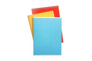 2654 blauw, geel en rood notitieboekje geïsoleerd Aan een transparant achtergrond foto