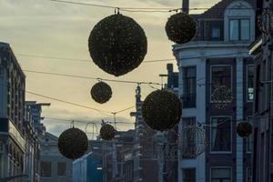 Kerstmis straat lichten in Amsterdam foto