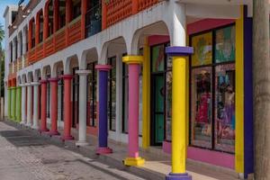 traditioneel Mexicaans huis geschilderd muur en dak detail foto