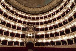 Napels, Italië - februari 1 2020 - heilige Charles Koninklijk theater in Napels foto