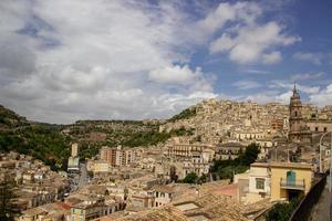 modica stad in silicium foto