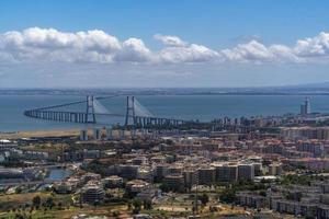 Lissabon vasco da gama brug antenne visie panorama foto