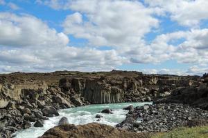 IJsland aldeyjarfoss waterval in de noorden foto