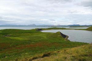 IJsland dingvallavatn meer landschap foto