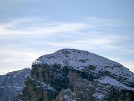 dolomieten sneeuw panorama val badia armentara foto
