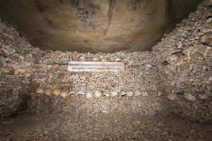 Parijs catacomben schedels en botten foto