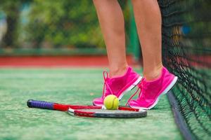 vrouw tennissen foto