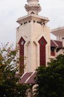 toren van Bij blik moskee, masjid Bij blik Jakarta, Indonesië foto