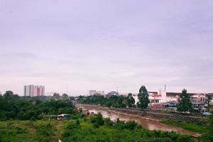 panoramisch visie van Jakarta stad. stadsgezicht van Jakarta stad Bij zonnig dag. stadsgezicht foto