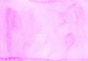 waterverf pastel roze achtergrond hand- geschilderd. waterverf licht roze vlekken Aan papier. foto