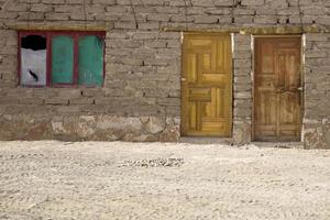 traditioneel oud stenen huis uit bolivia foto