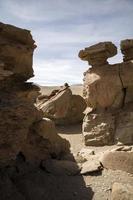 rotsformaties van de dali-woestijn in bolivia foto