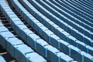 close-up detail van de blauwe stadionstoelen foto