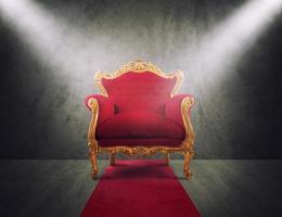 rood en goud luxe fauteuil. concept van succes en heerlijkheid foto