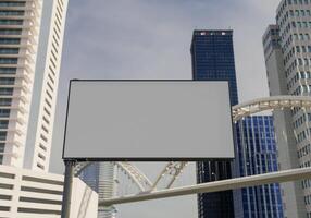 3d mockup blanco aanplakbord in downtown renderen foto