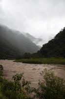 urubamba rivier in peru foto