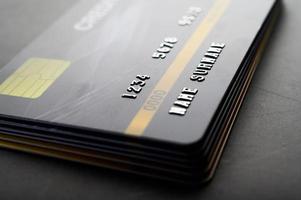 creditcards op elkaar gestapeld foto