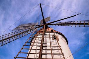 traditioneel windmolen in zomer foto