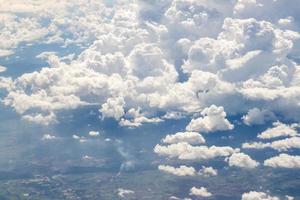 vogel oog visie dorp, visie van binnen de vlak foto