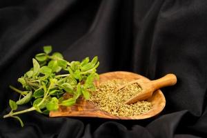 oregano origanum vulgair heerlijk keuken kruiden foto