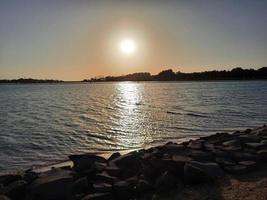 mooi avond en kleurrijk zonsondergang Bij Djedda, corniche, saudi Arabië, foto