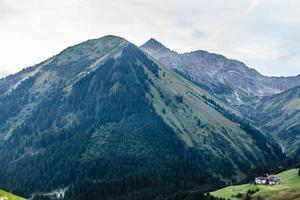 visie van de Alpen berg Oostenrijk. foto