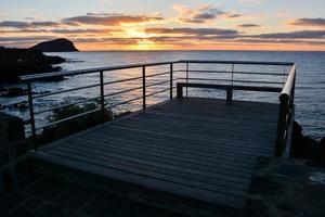 zonsondergang over de zee foto