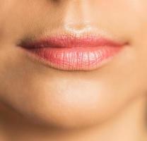 vrouw lippen dichtbij omhoog foto