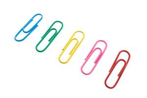 paperclips op witte achtergrond foto