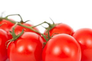 tomaten Aan een wit foto