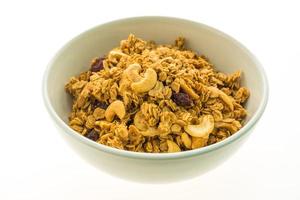 granola in een witte kom foto