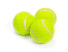 drie tennis ballen foto