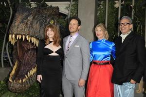 los angeles jun 6 Bryce Dallas Howard Chris pratt laura dern jeff goudblum Bij de Jura wereld heerschappij wereld première Bij tcl Chinese theater imax Aan juni 6 2022 in los angeles ca foto