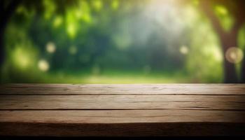 houten tafel en wazig groen natuur bokeh achtergrond voor product.tafelblad fotografie afbeeldingen van divers voorwerpen, zo net zo boeken, planten, of briefpapier, geregeld Aan een houten tafelblad foto