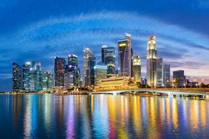 Singapore financiële districtshorizon bij Marina Bay foto