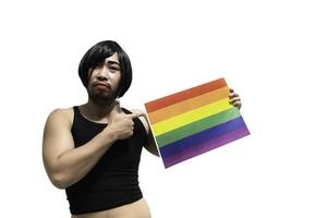 lgbt trots maand concept, Aziatisch knap mannetje maken omhoog en slijtage vrouw doek, homo vrijheid dag, portret van niet-binair Aan wit achtergrond foto