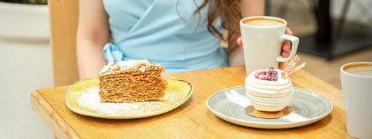 zoet verschillend stukken van taart foto