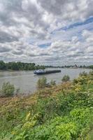 Rijn rivier- in Düsseldorf-Benrath,Noord Rijn Westfalen, Duitsland foto