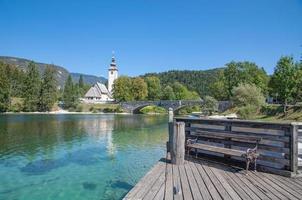 Bij meer Bohinj in triglav nationaal park, slovenië foto