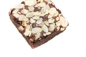 chocola okkernoot brownies Aan wit achtergrond foto