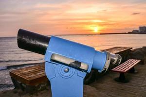 zonsondergang over de zee foto