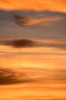 kleurrijk zonsondergang lucht foto