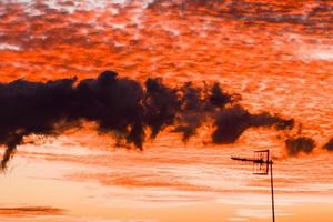 kleurrijk zonsondergang lucht foto