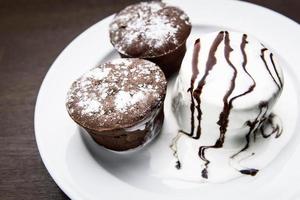 chocolademuffins met ijs foto