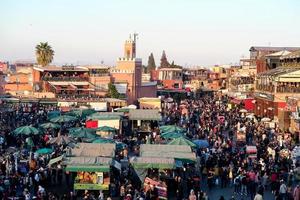 niet geïdentificeerd mensen in marrakech, Marokko, ongeveer juni 2022 foto